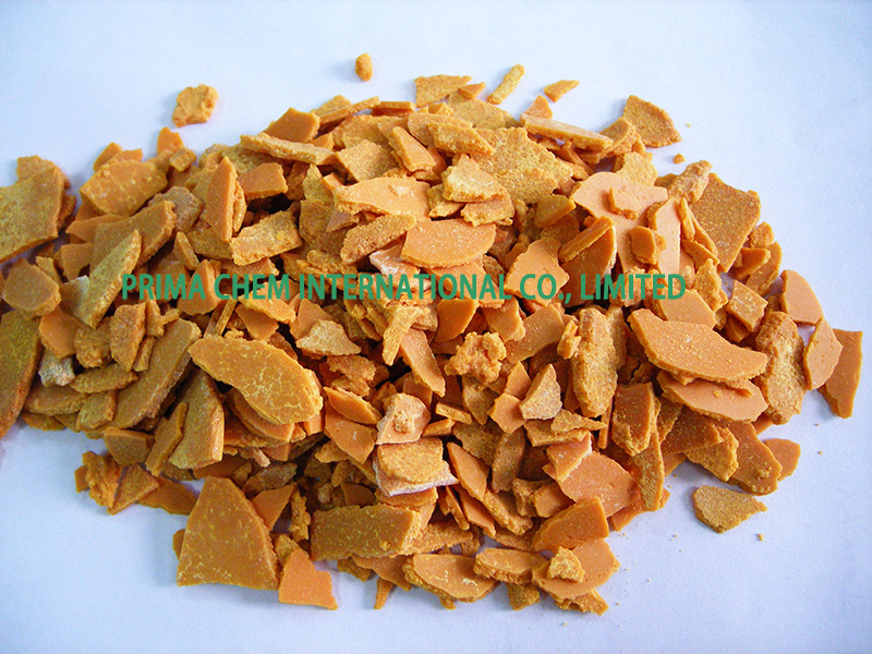 Sodium sulfide,red-yellow flakes